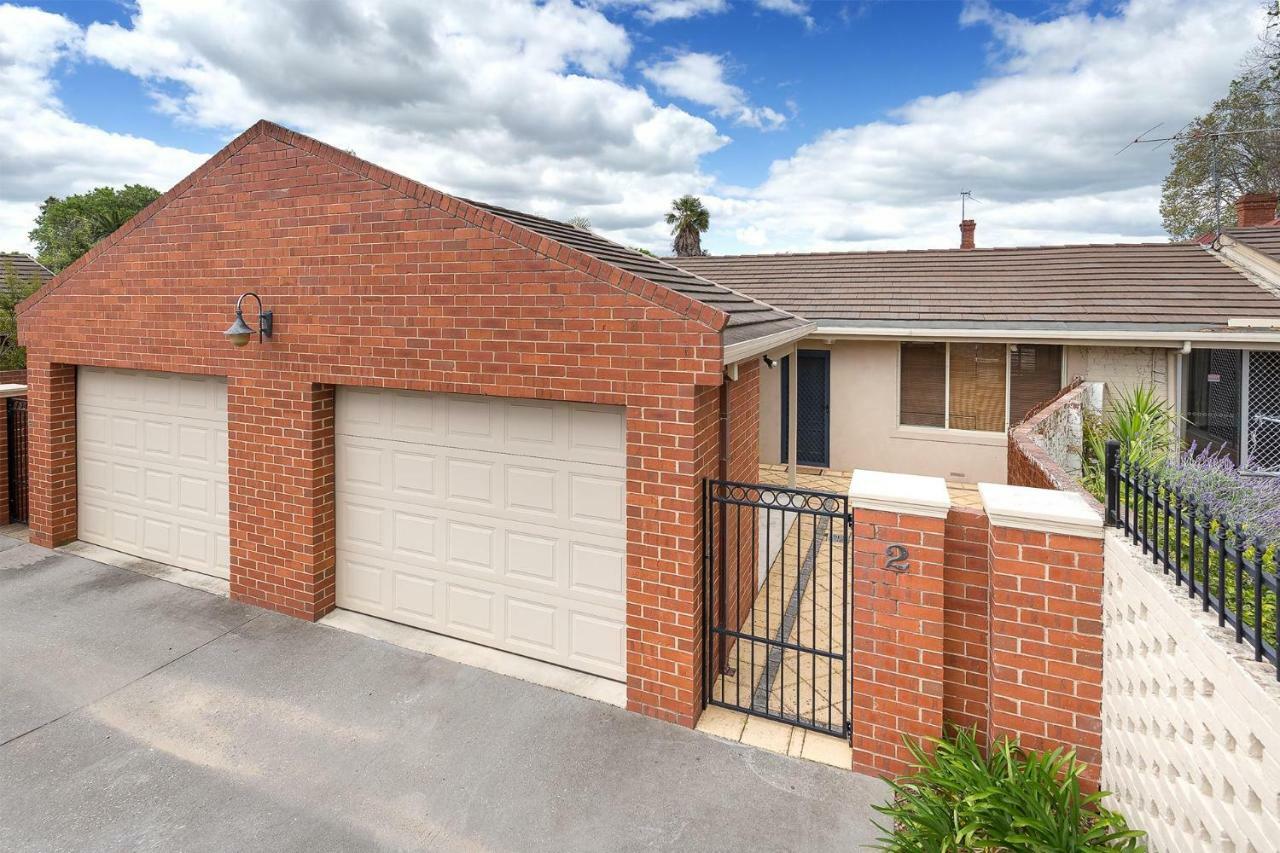 Stanley St * Albury