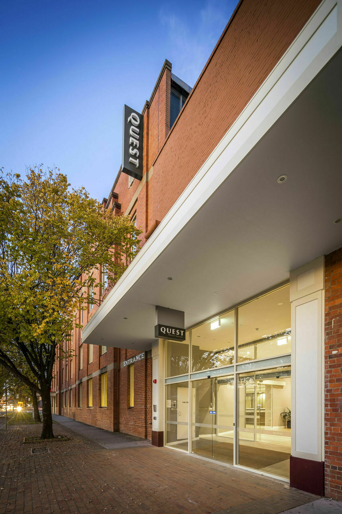 Quest On Townsend Aparthotel 4*