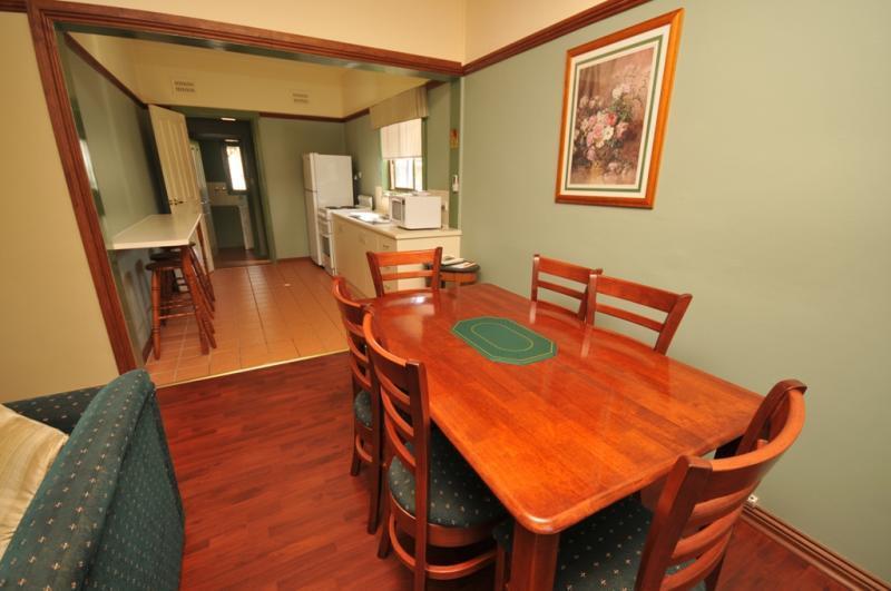 Hume Resort 3*