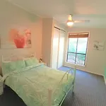Treetops Escape Albury