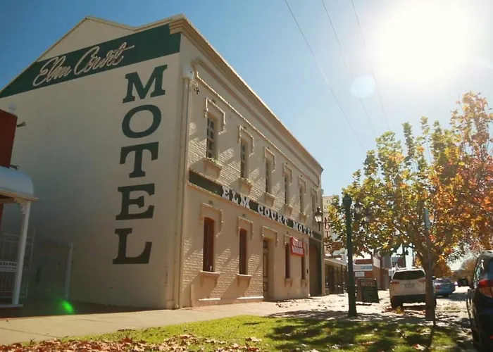 Elm Court Motel
