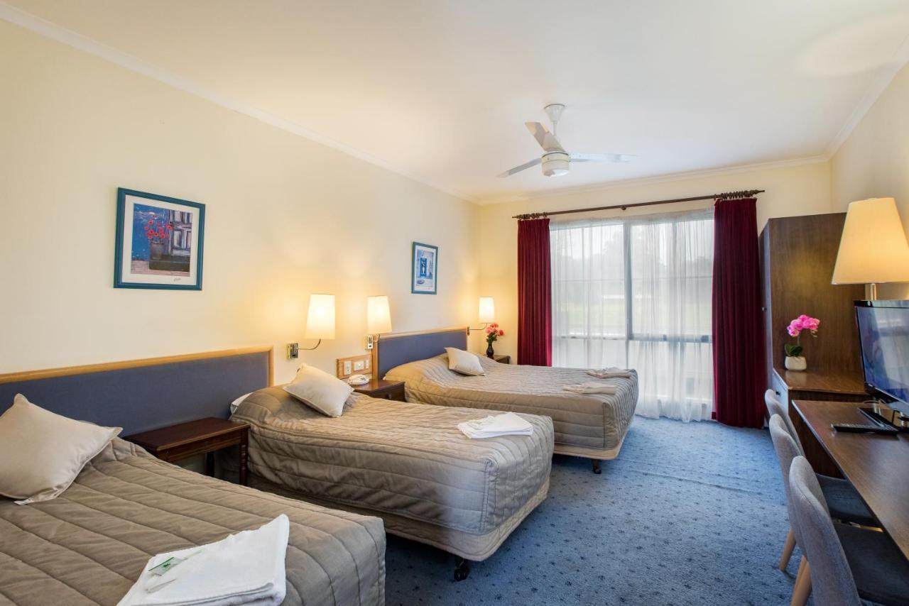 Australia Park 4*