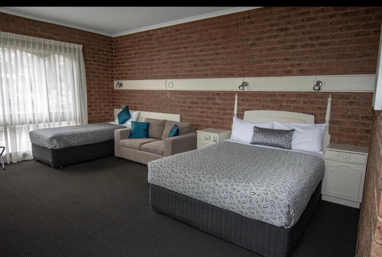 Townhouse Motel 3*