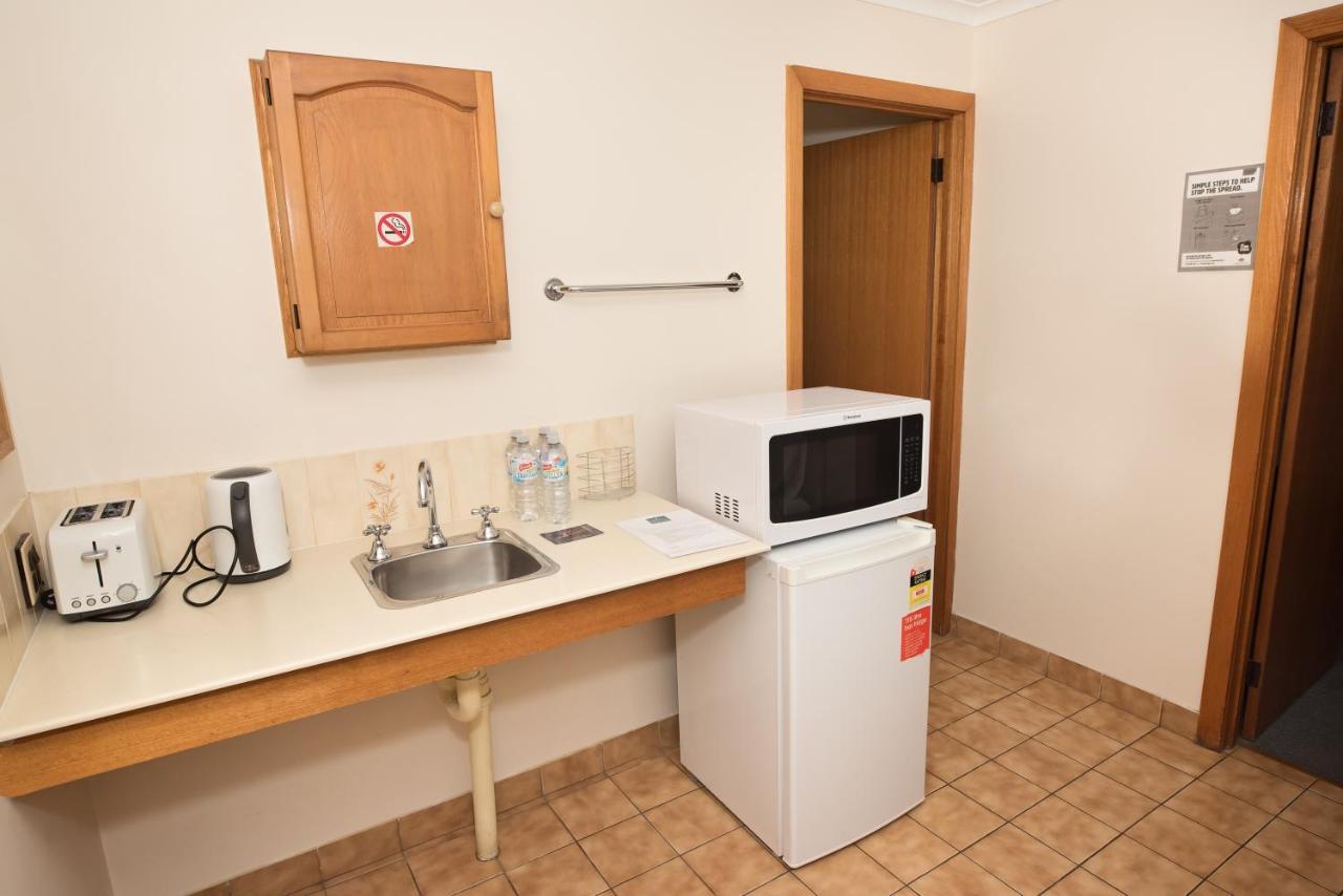 Elm Court 3*