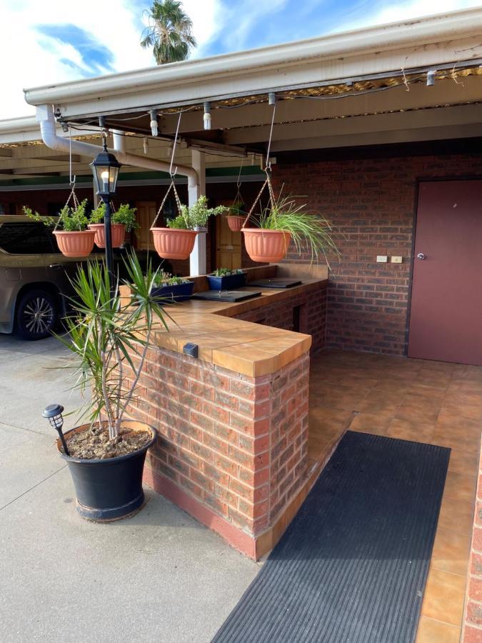 Motel Elm Court