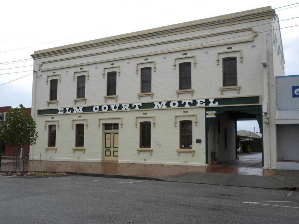 Motel Elm Court