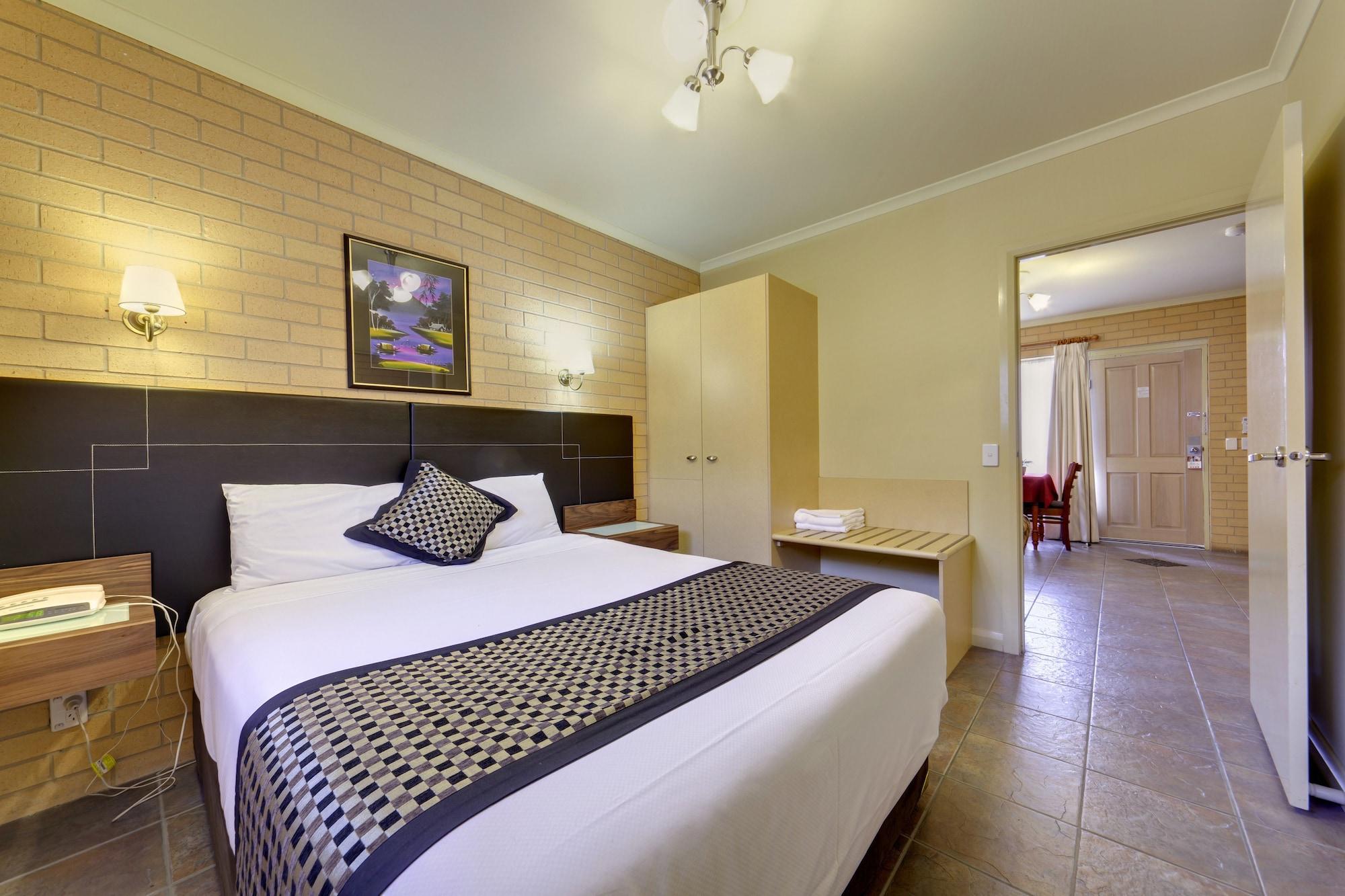 Georgian & Hotel 4*