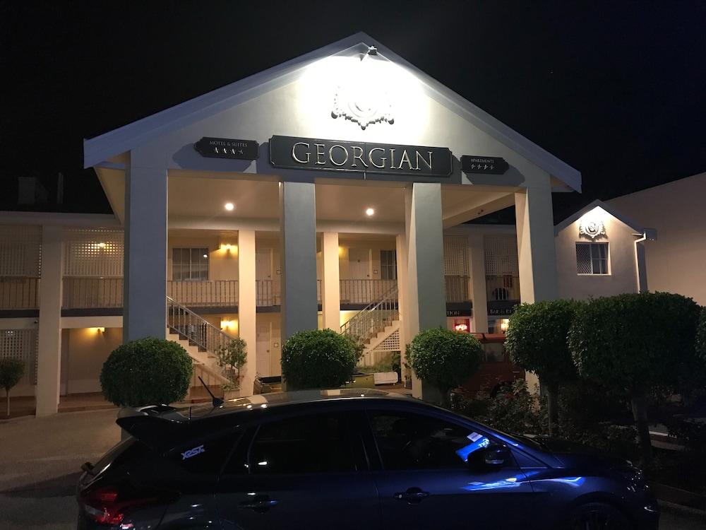 Georgian & 4* Albury