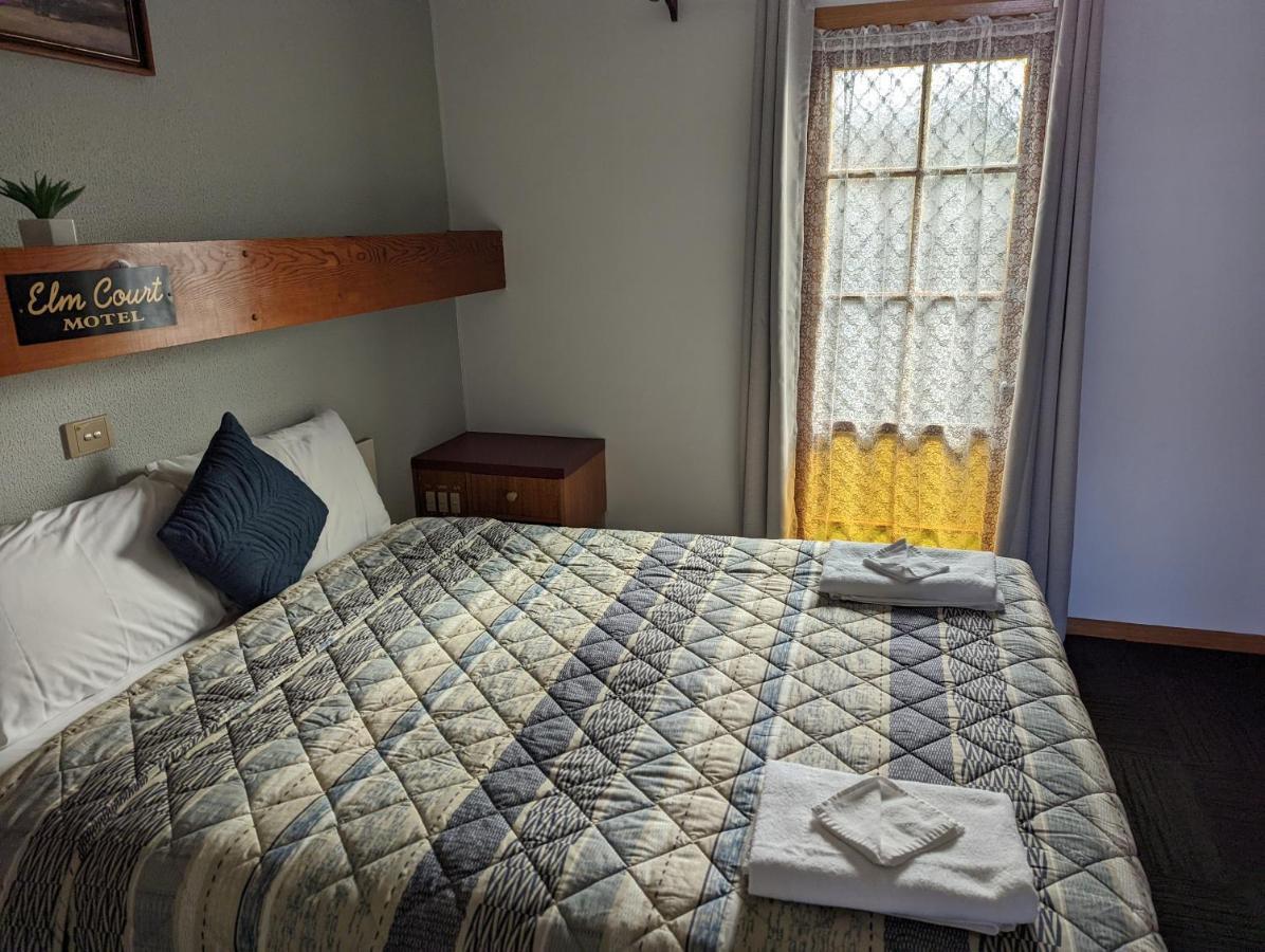 Elm Court 3* Albury