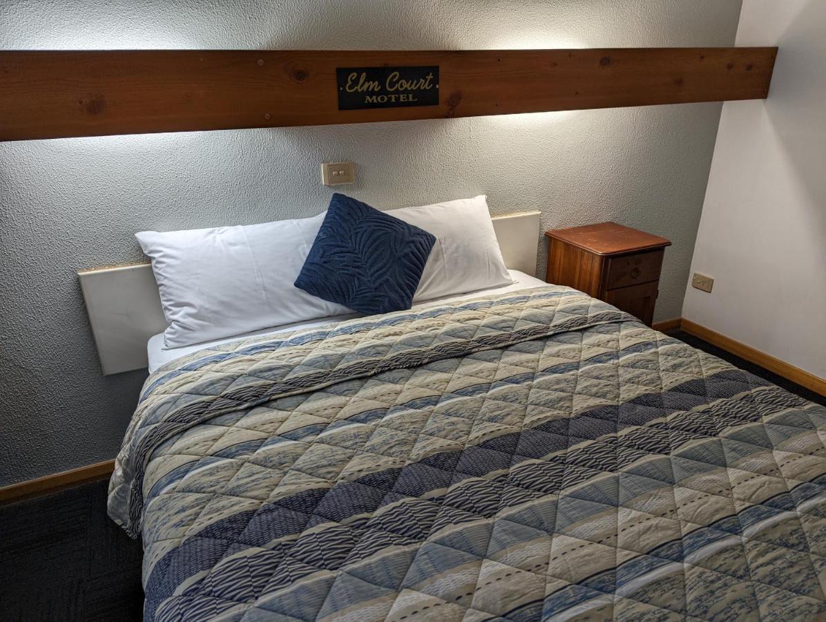 Elm Court 3*