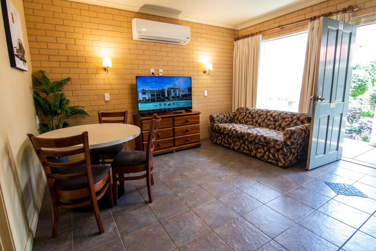 Georgian & Hotel 4*