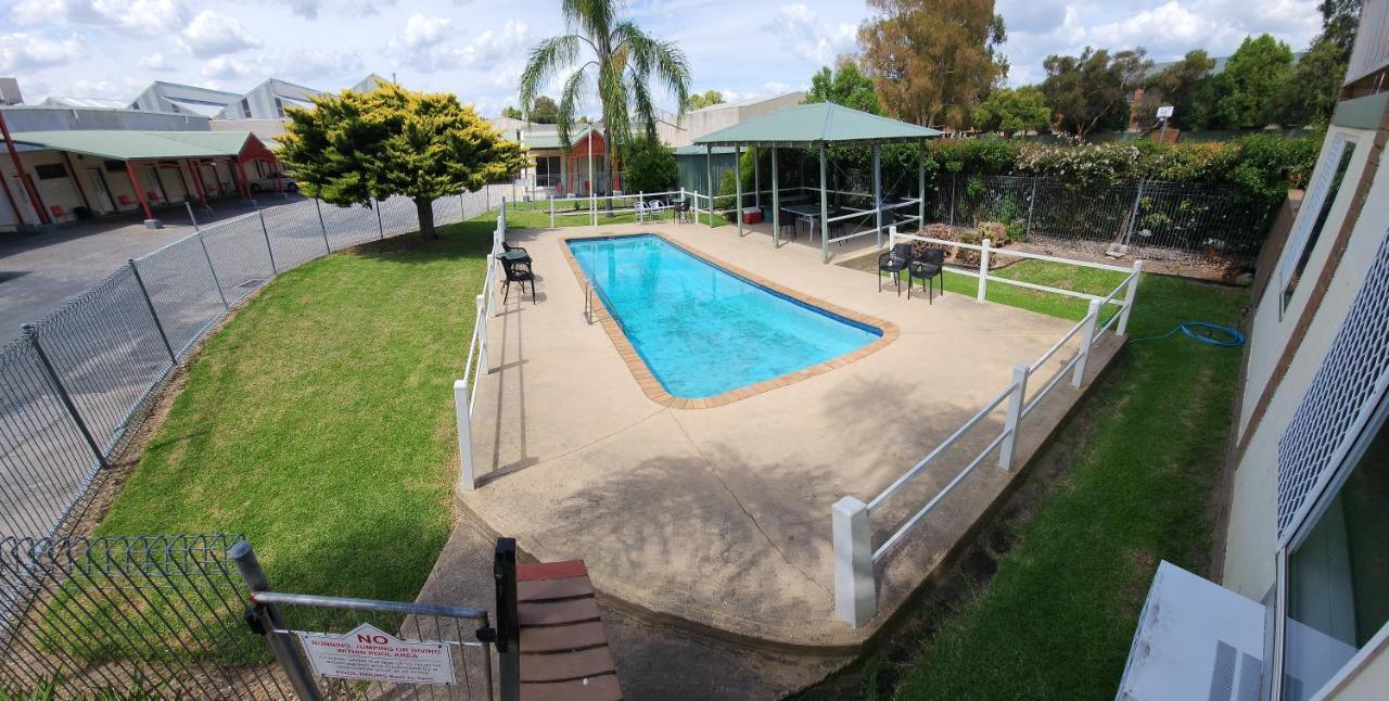 Hume Cbd Motel 3*