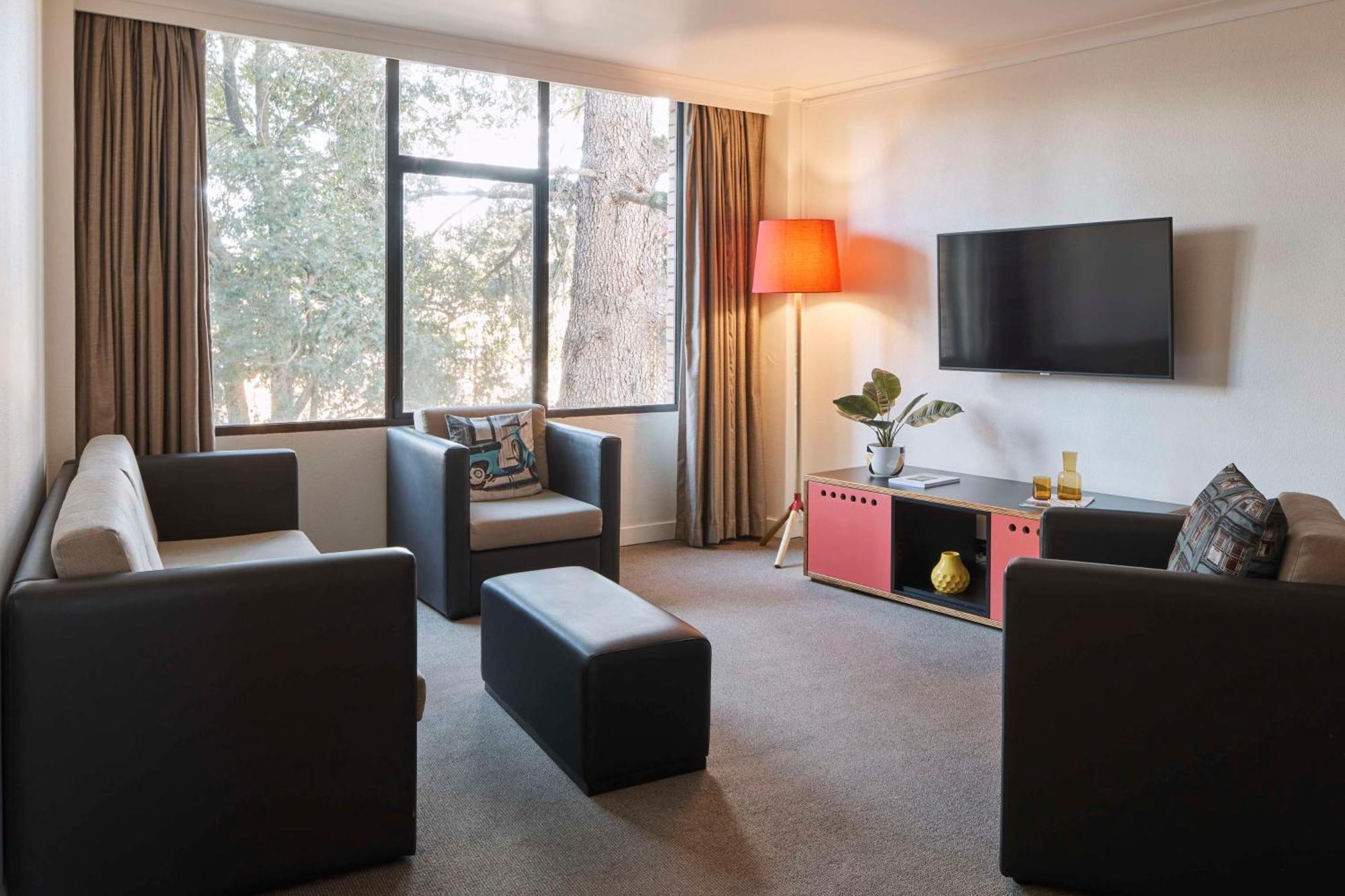 Atura Hotel