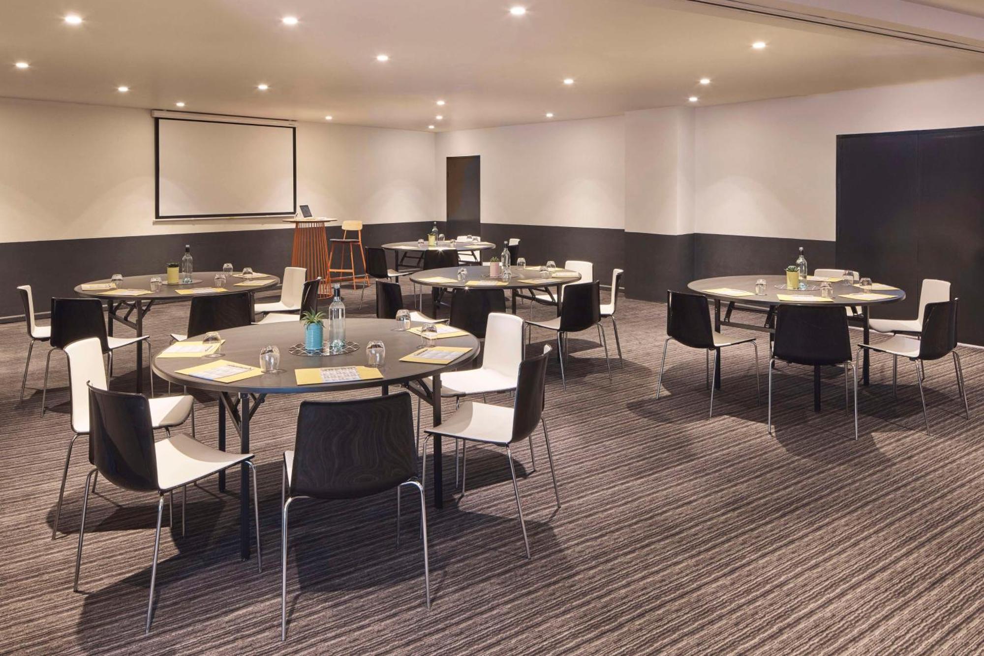 Hotel Atura 4*
