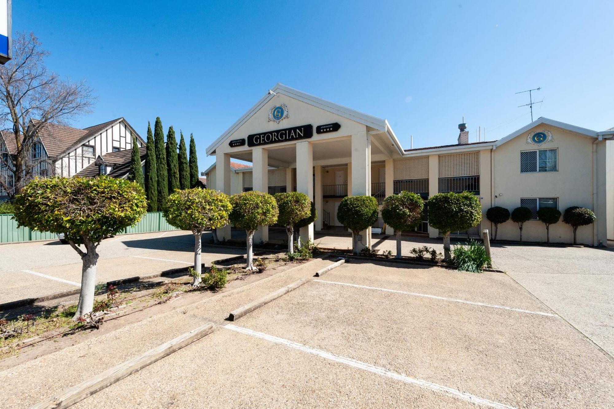 Georgian & Hotel 4*