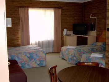 Motel Commercial Golf