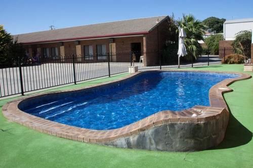 Fountain Court Motor