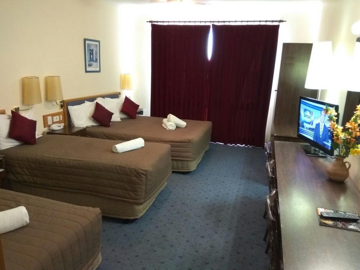 Australia Park Motel 4*