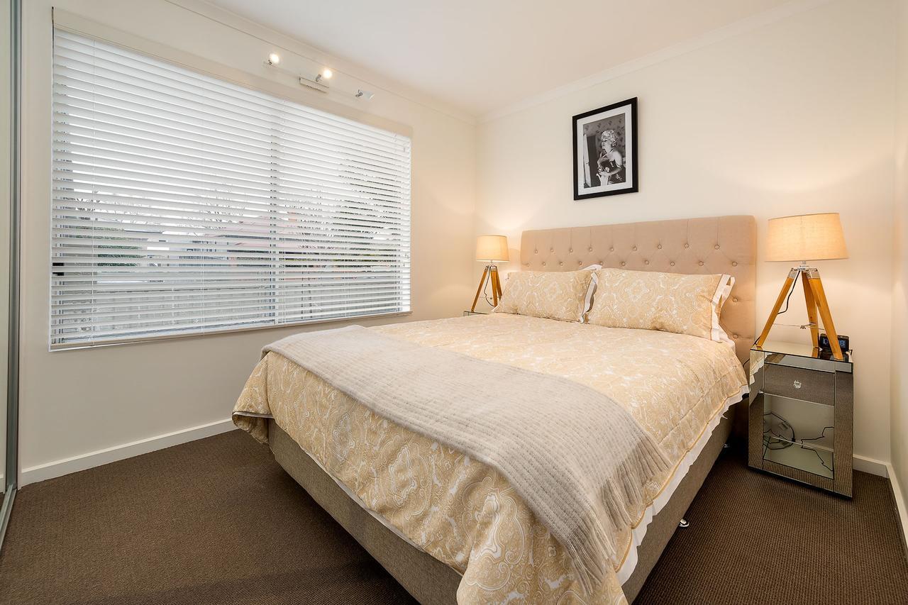 The Executive - & Sophisticated * Albury