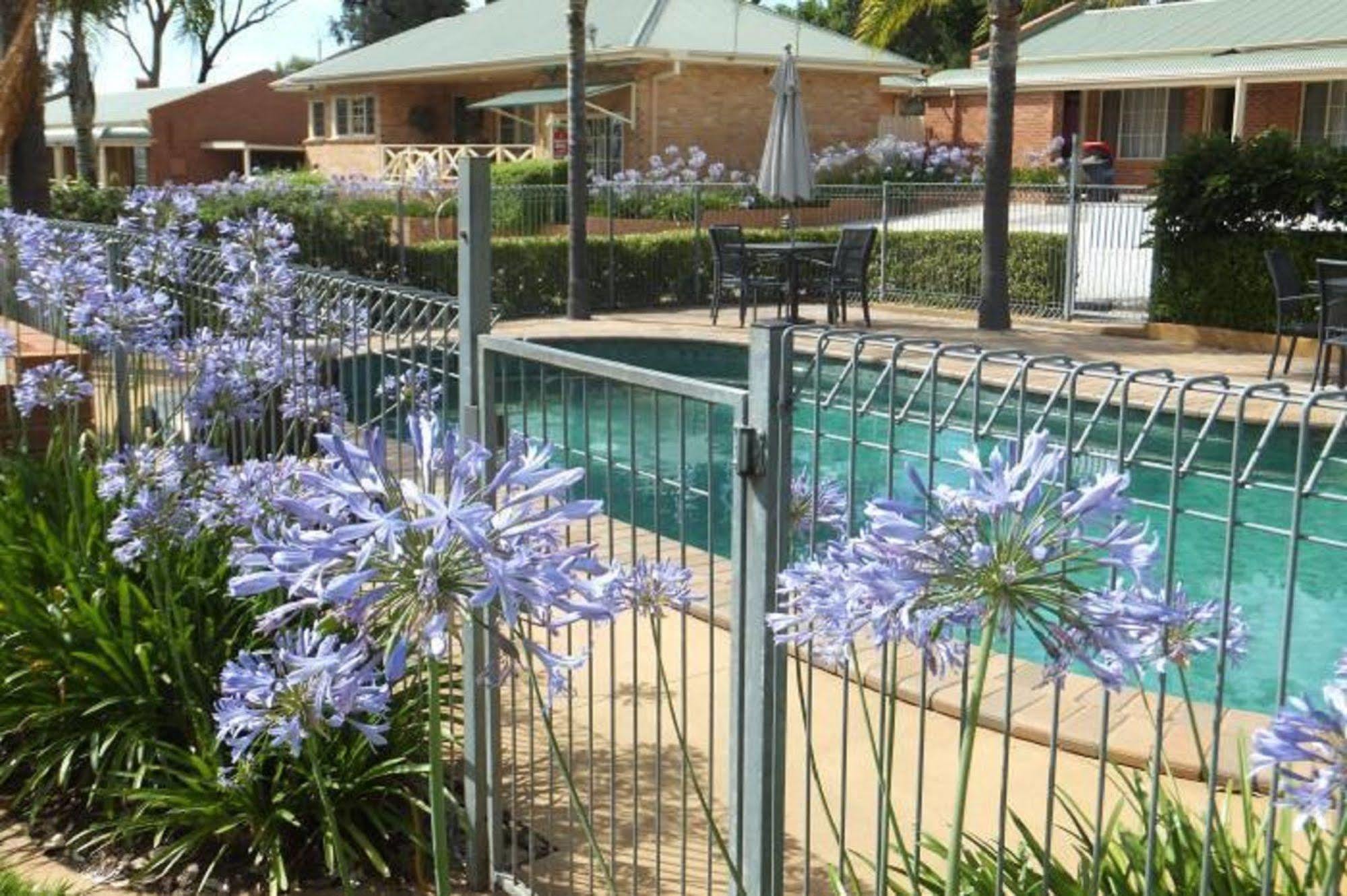 Motel Commercial Golf Albury