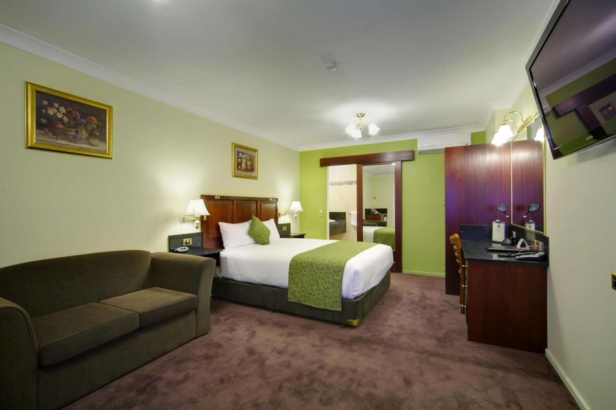 Hotel Georgian & 4*