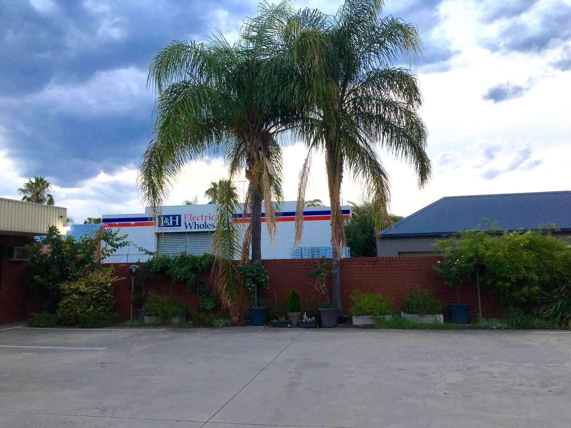 Albury Central Motel