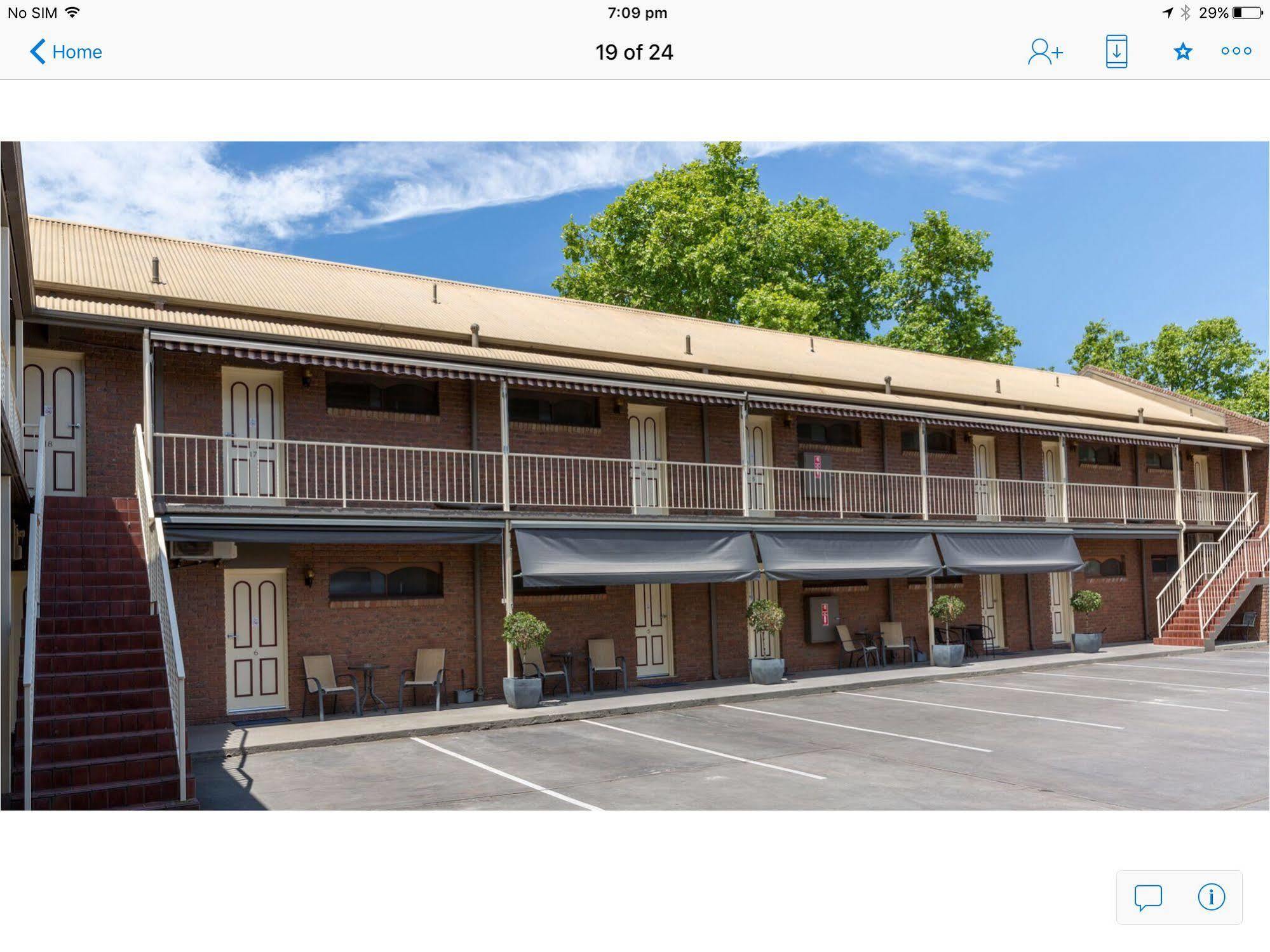Townhouse Motel 3*