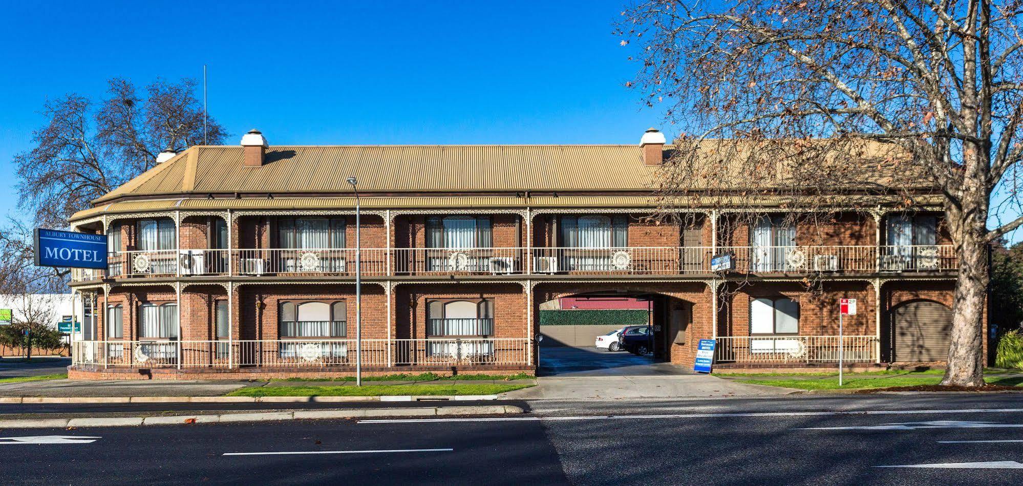 Townhouse Motel