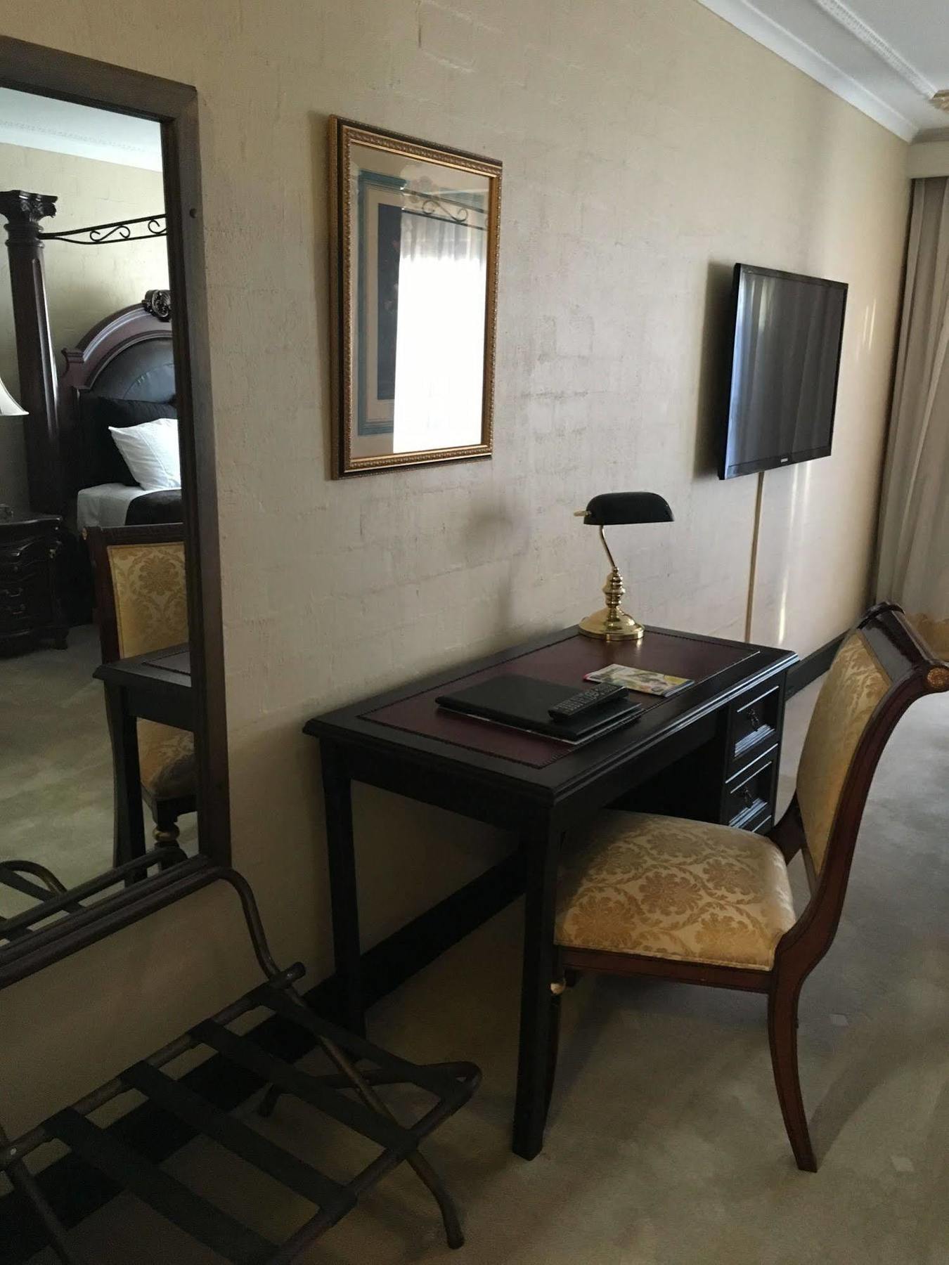 Manor House 4*
