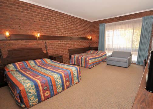 Motel Townhouse 3*