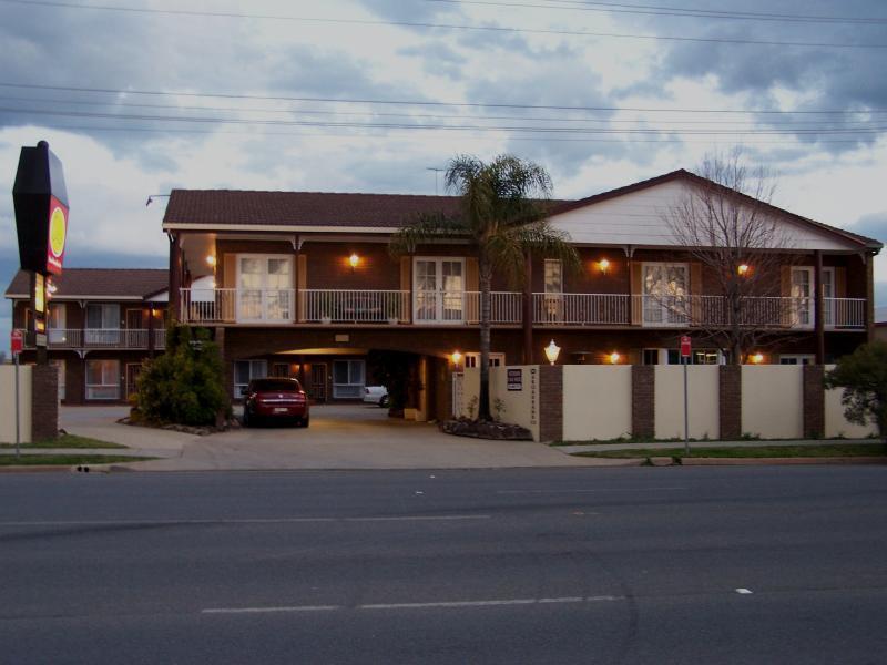 Classic Motor Motel